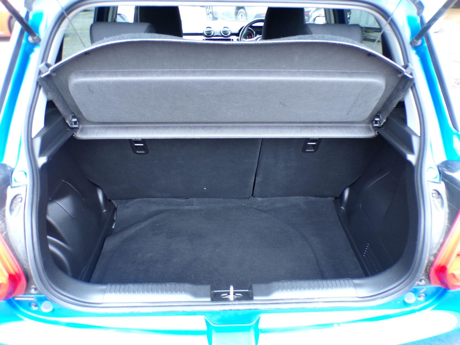 Used Suzuki Swift 2022 for sale - 77709417: Photo 28