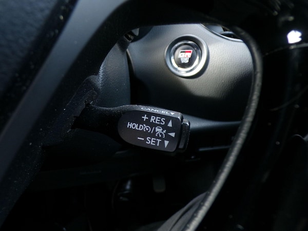 Used Toyota C-HR 2023 for sale - 76201135: Photo 18