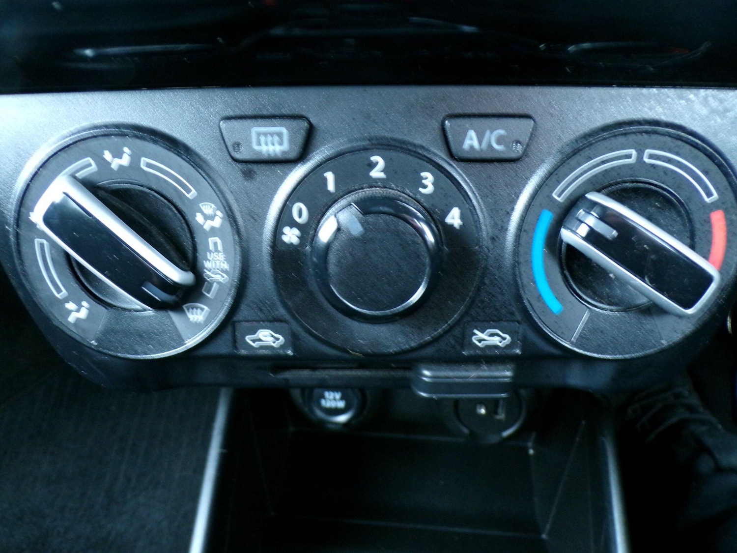 Used Suzuki Swift 2022 for sale - 77710228: Photo 14