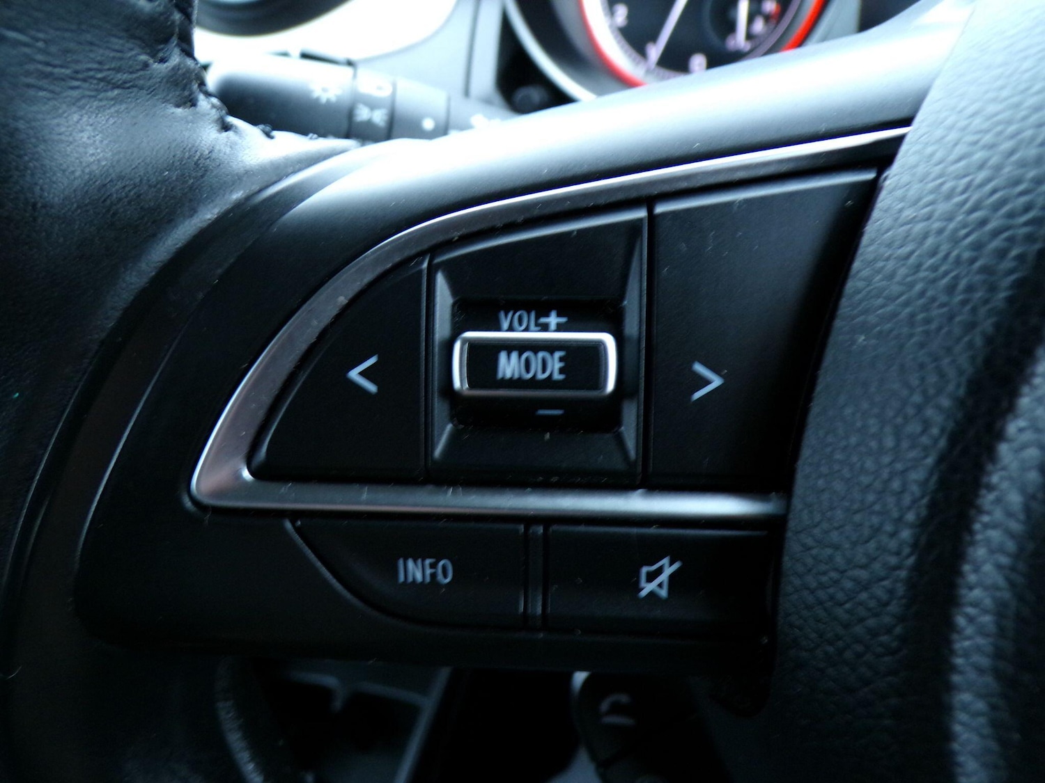 Used Suzuki Swift 2022 for sale - 77710228: Photo 20