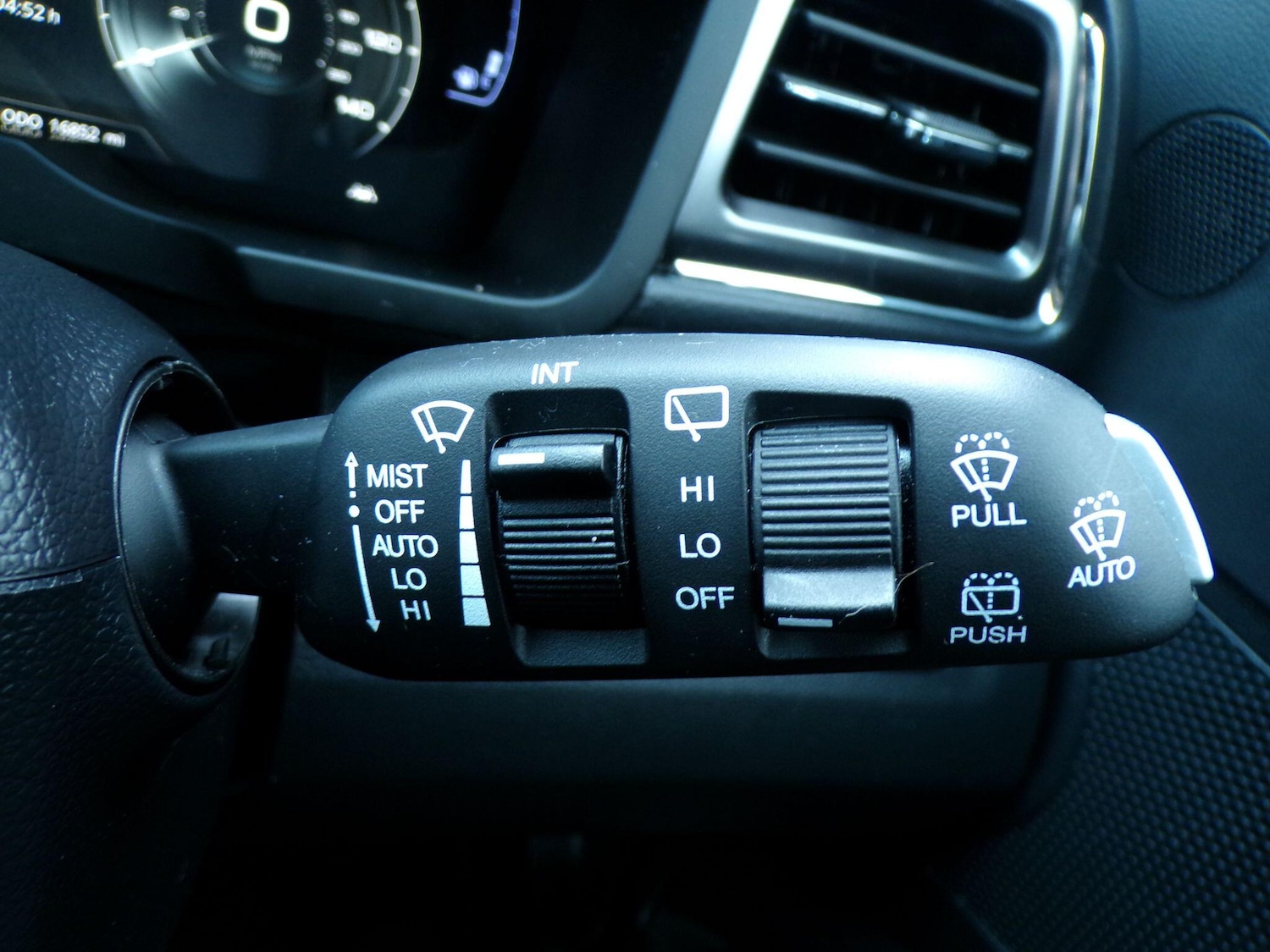 Used Ssangyong Tivoli for sale - 77709460: Photo 21