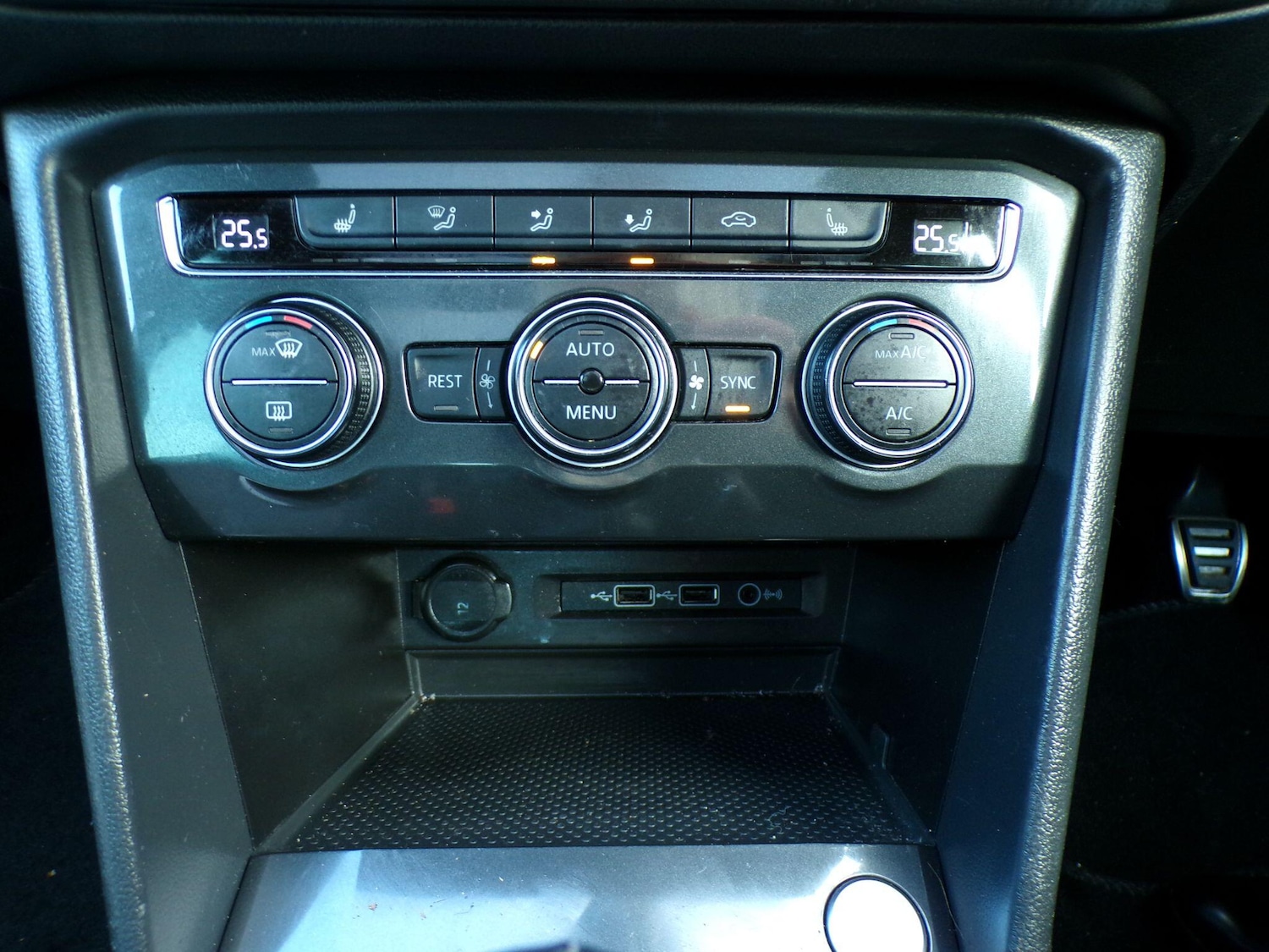 Used Volkswagen Tiguan 2020 for sale - 77040381: Photo 12