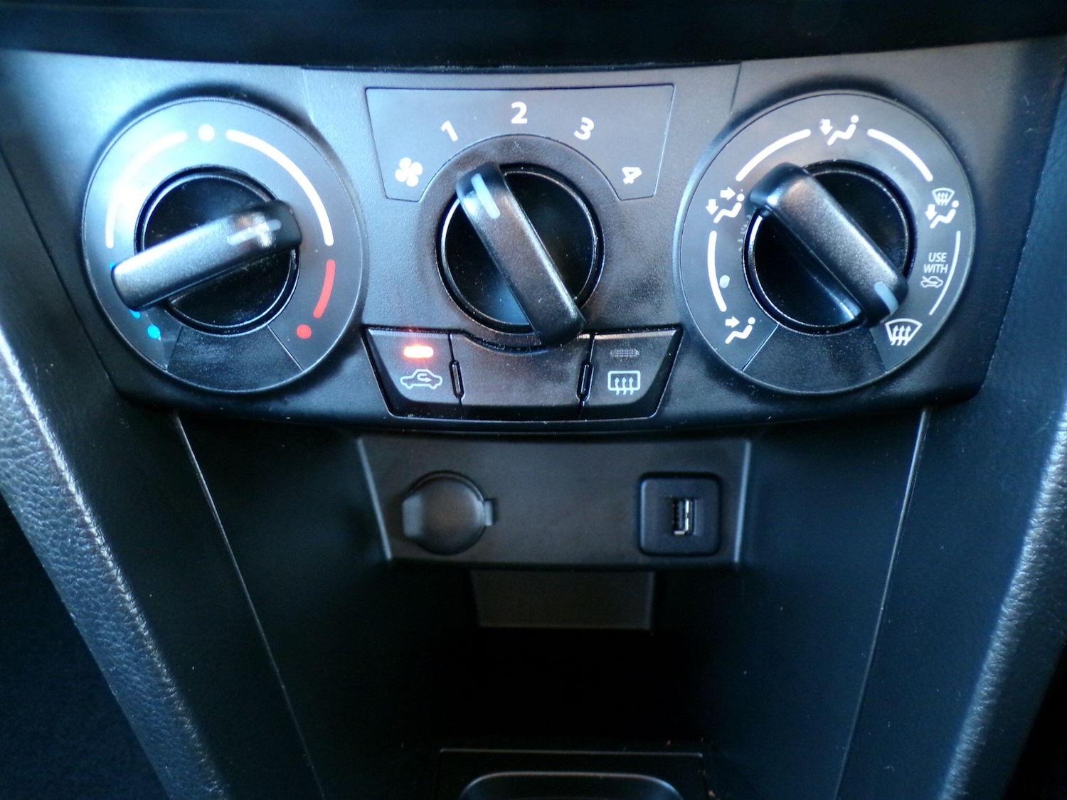 Used Suzuki Swift 2017 for sale - 77658094: Photo 16