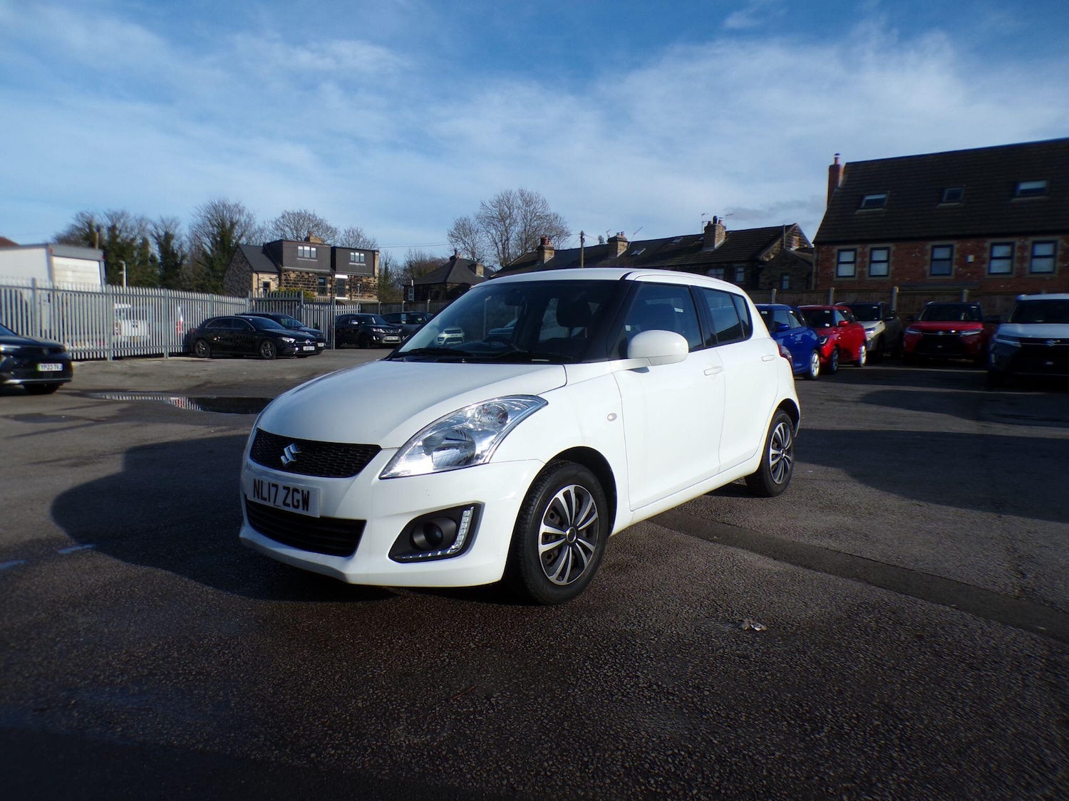 Used Suzuki Swift 2017 for sale - 77658094: Photo 3