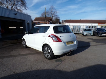 Used Suzuki Swift 2017 for sale - 77658094: Photo