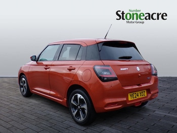 Used Suzuki Swift 2024 for sale - 77564742: Photo