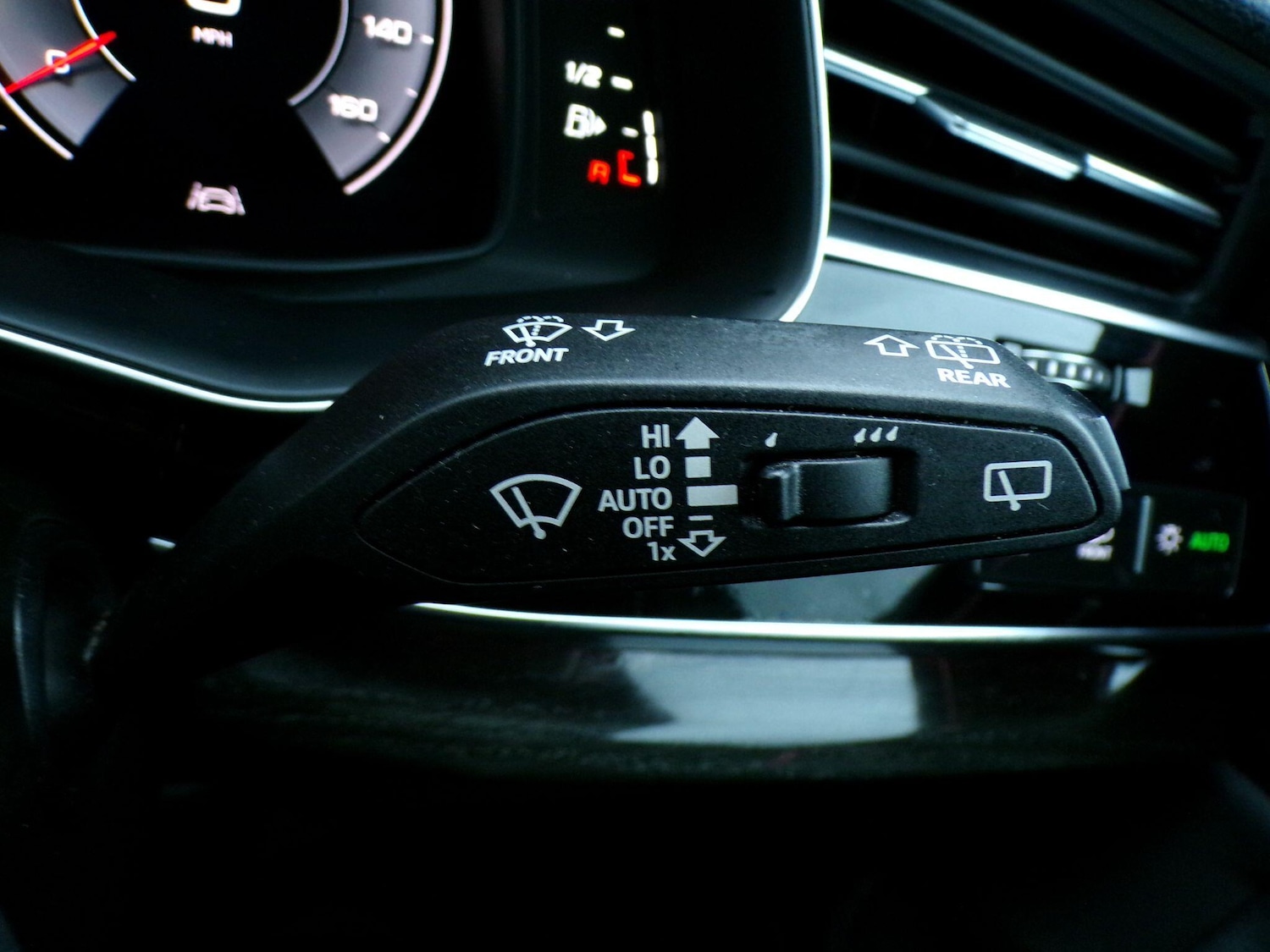 Used Audi Q8 2023 for sale - 76584111: Photo 18