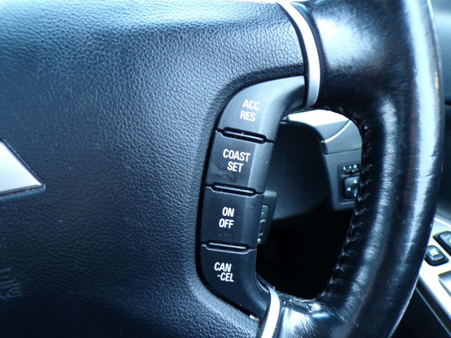 Used Mitsubishi Shogun 2016 for sale - 77495745: Photo 17