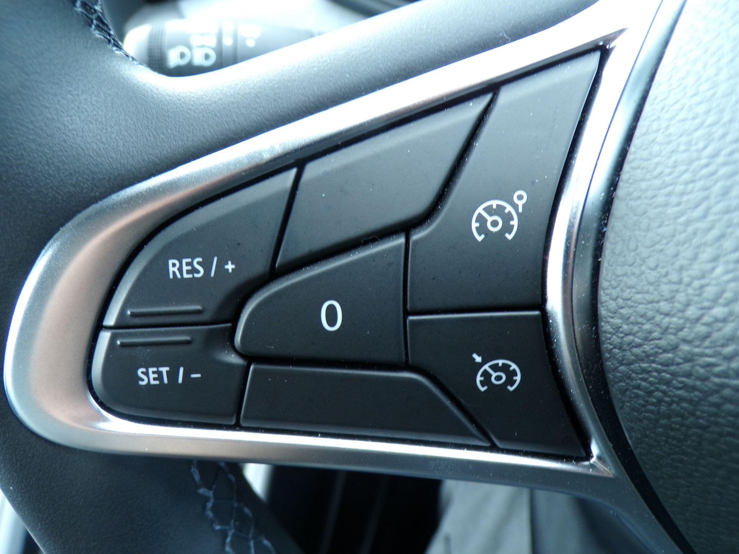 Used Renault Clio 2024 for sale - 77882521: Photo 19