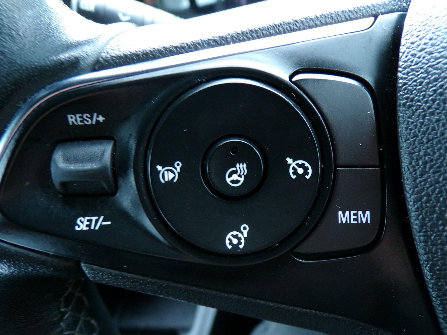 Used Vauxhall Mokka 2023 for sale - 77163023: Photo 22