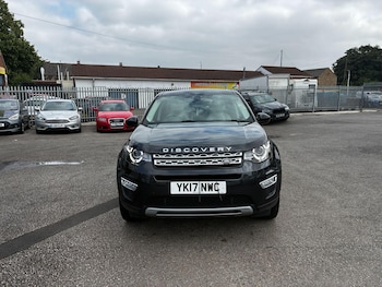 Used Land Rover Discovery Sport 2017 for sale - 79269105: Photo