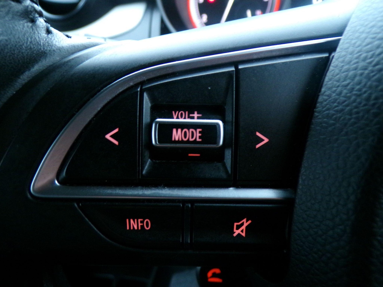 Used Suzuki Swift 2023 for sale - 77238564: Photo 21