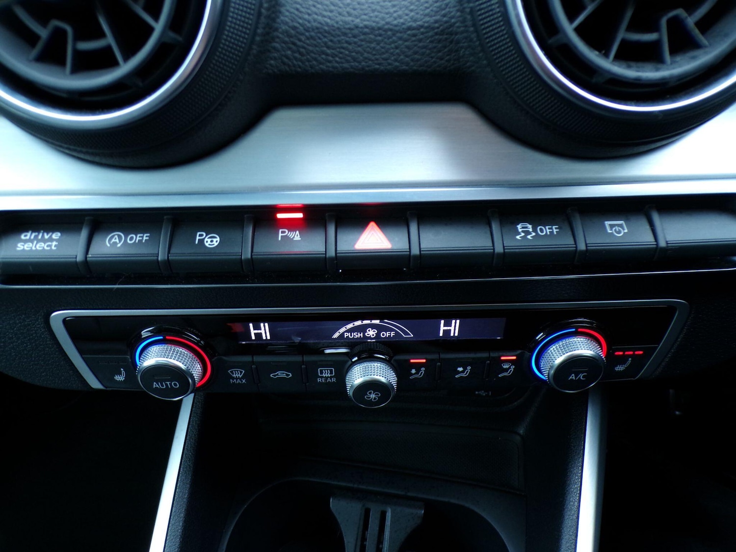 Used Audi Q2 for sale - 77511200: Photo 16