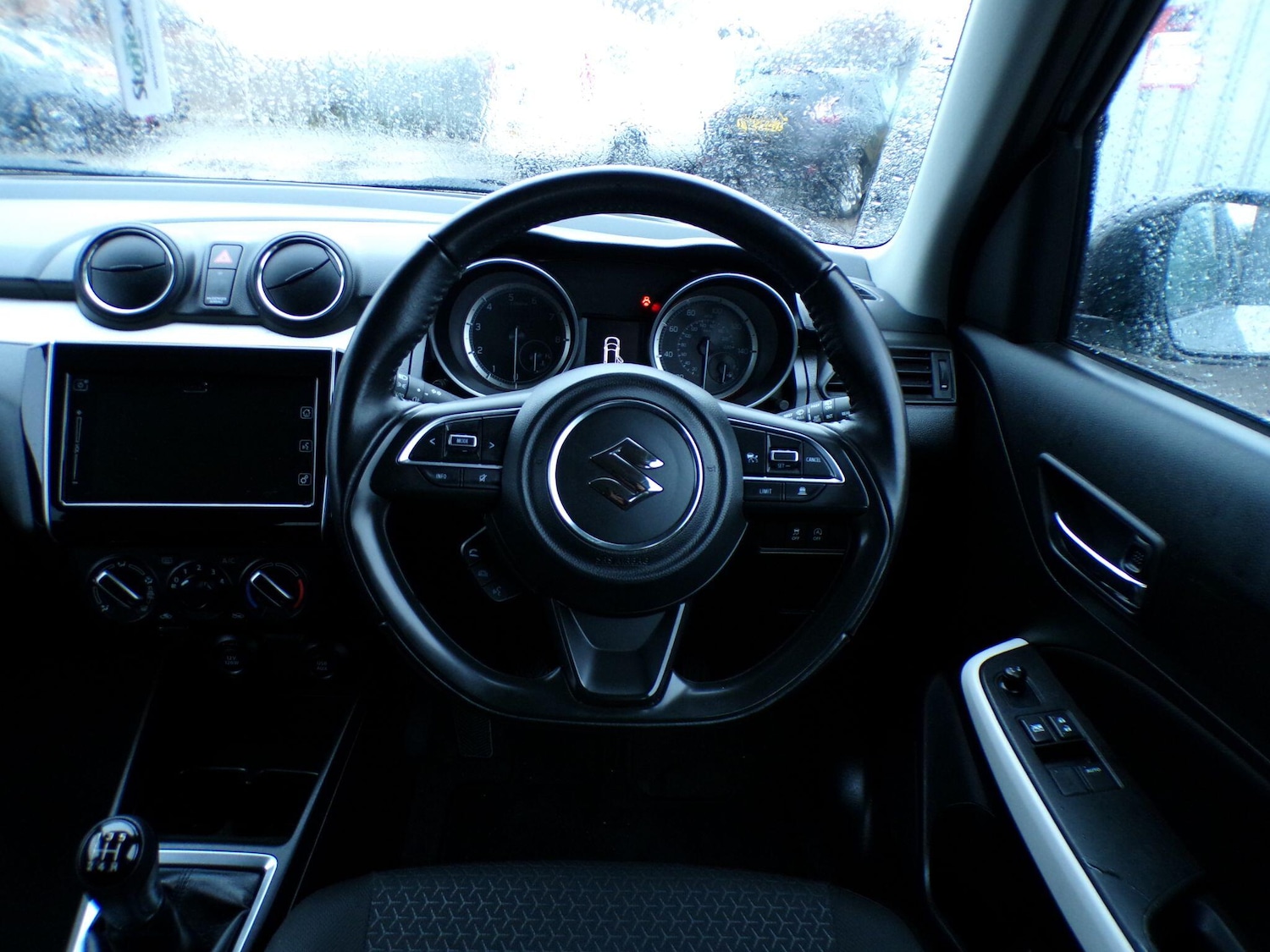 Used Suzuki Swift 2021 for sale - 76953281: Photo 31