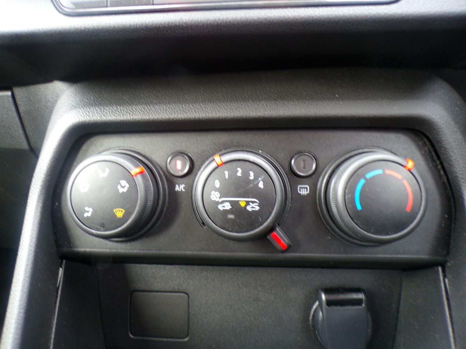 Used Dacia Jogger 2023 for sale - 76759350: Photo 18