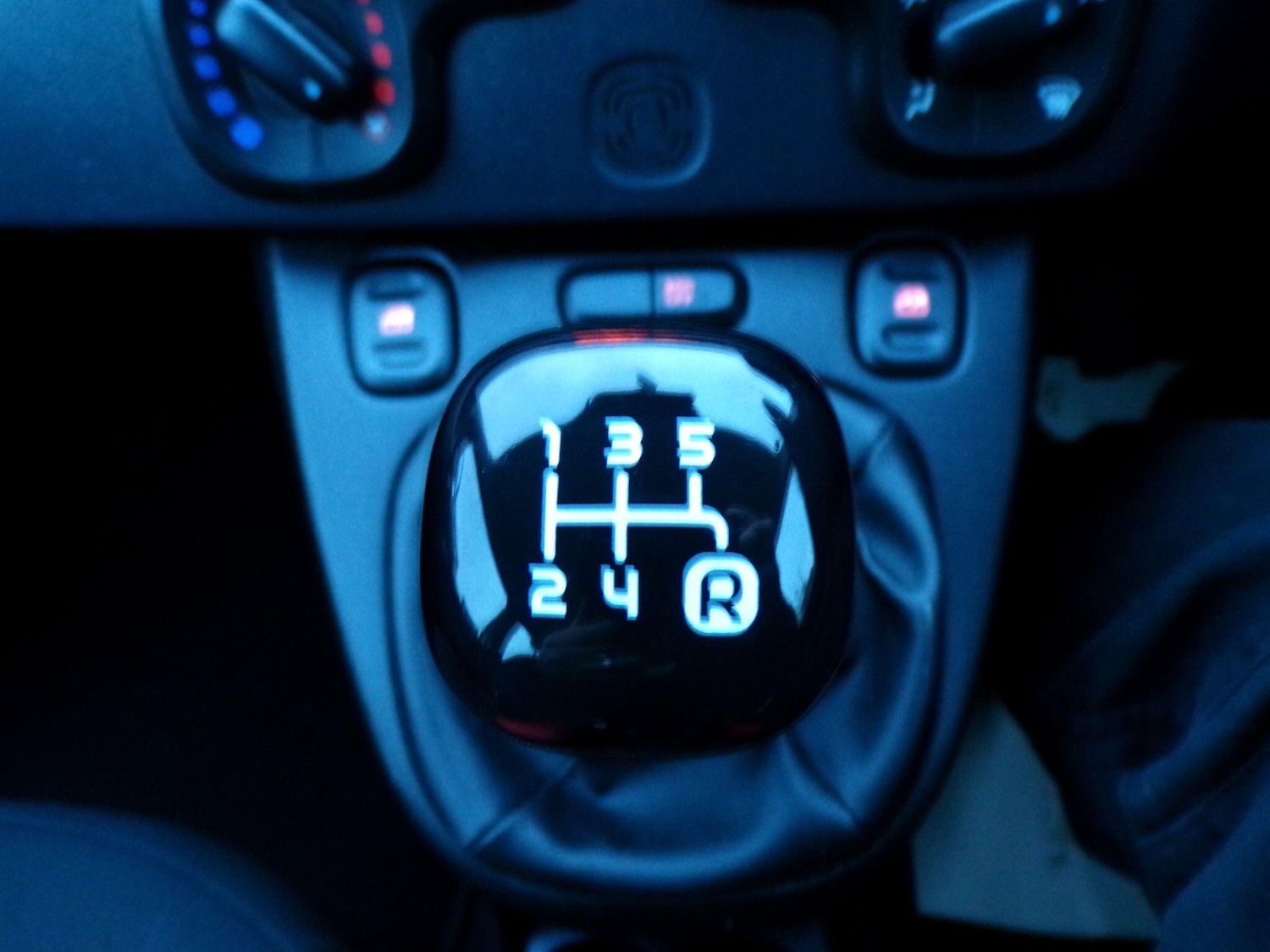 Used Fiat Panda 2017 for sale - 76855810: Photo 40