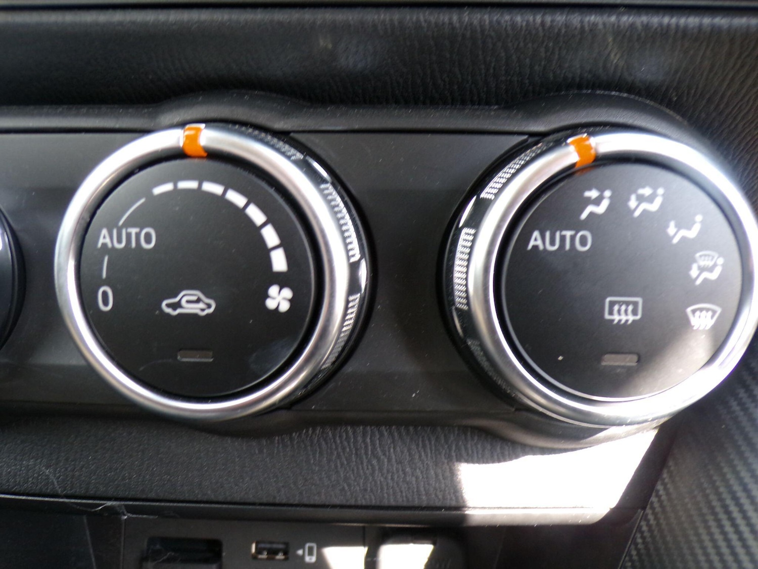 Used Mazda Mazda2 2023 for sale - 77120873: Photo 25