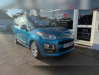 2013 (13) - 1.6 HDi 8V Selection 5dr