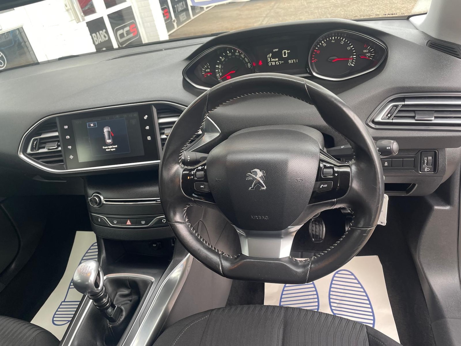 Used Peugeot 308 2014 for sale - 78136838: Photo 9