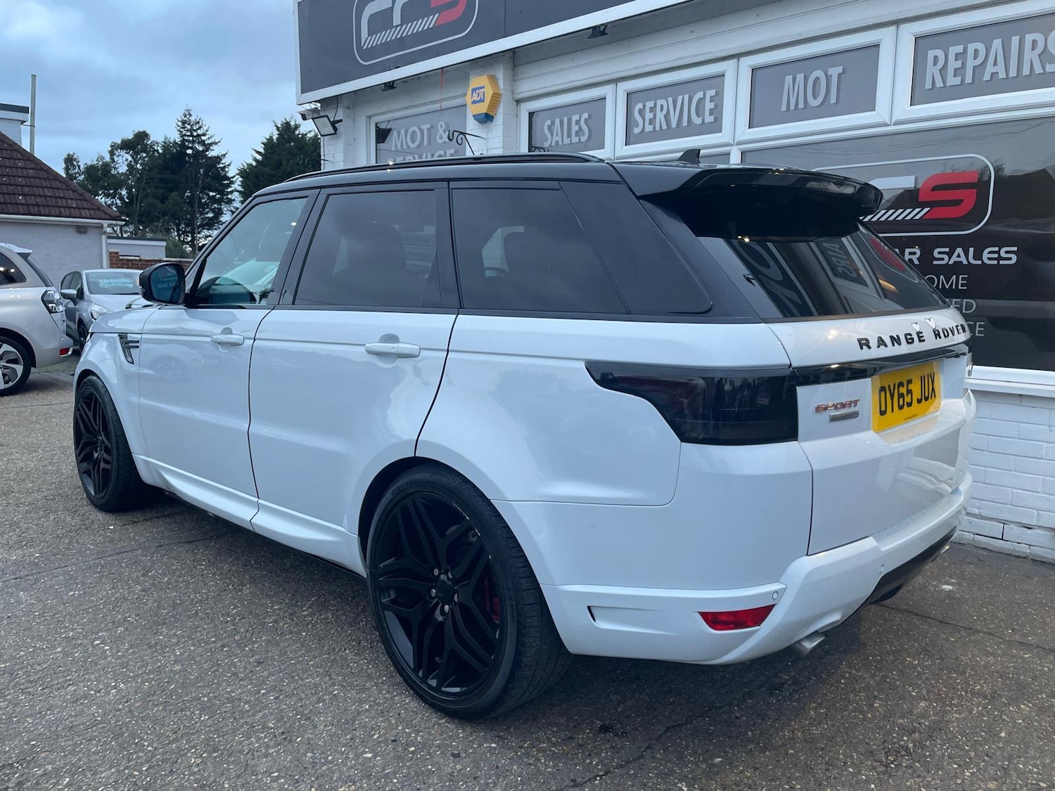 Used Land Rover Range Rover Sport 2015 for sale - 77575780: Photo 5