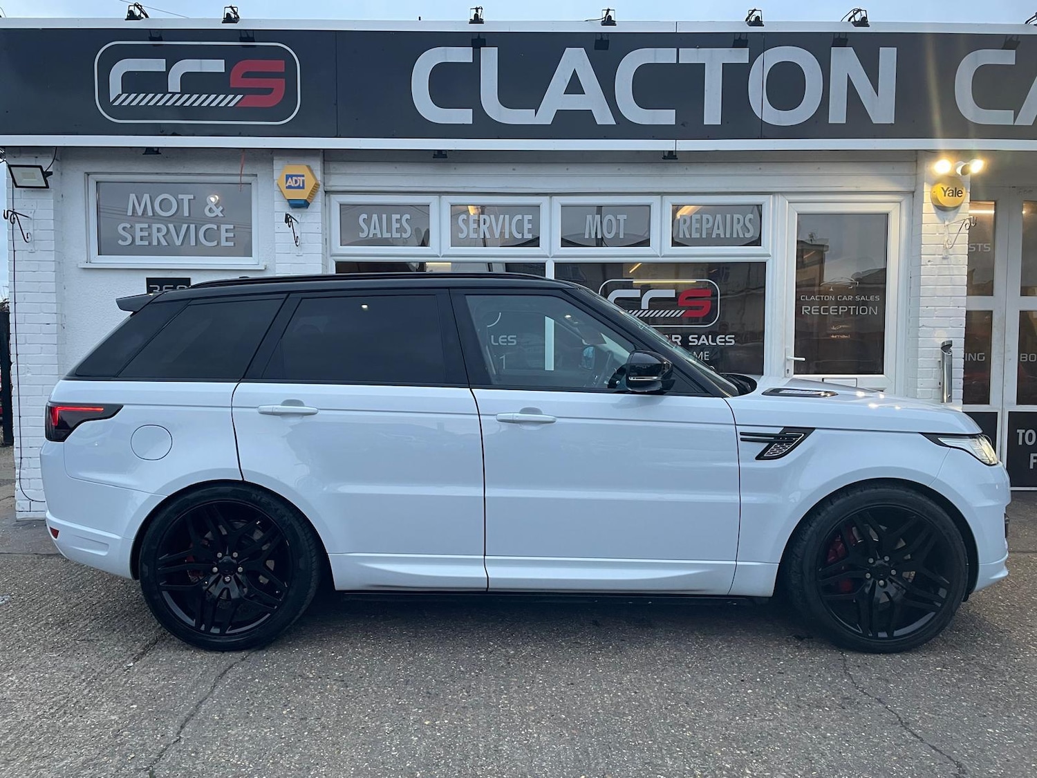 Used Land Rover Range Rover Sport 2015 for sale - 77575780: Photo 8