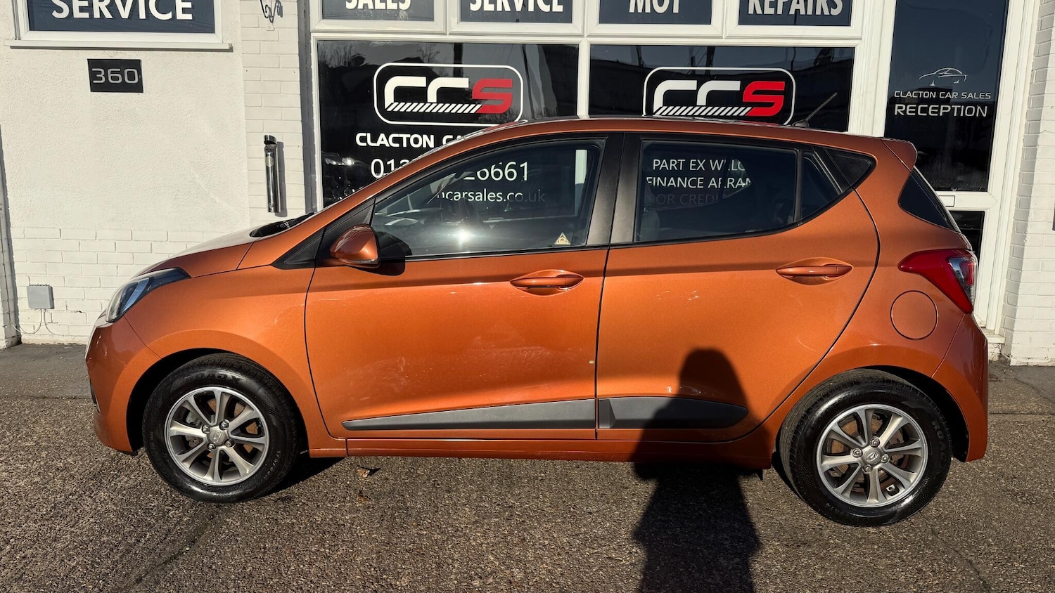 Used Hyundai i10 2014 for sale - 76657997: Photo 4