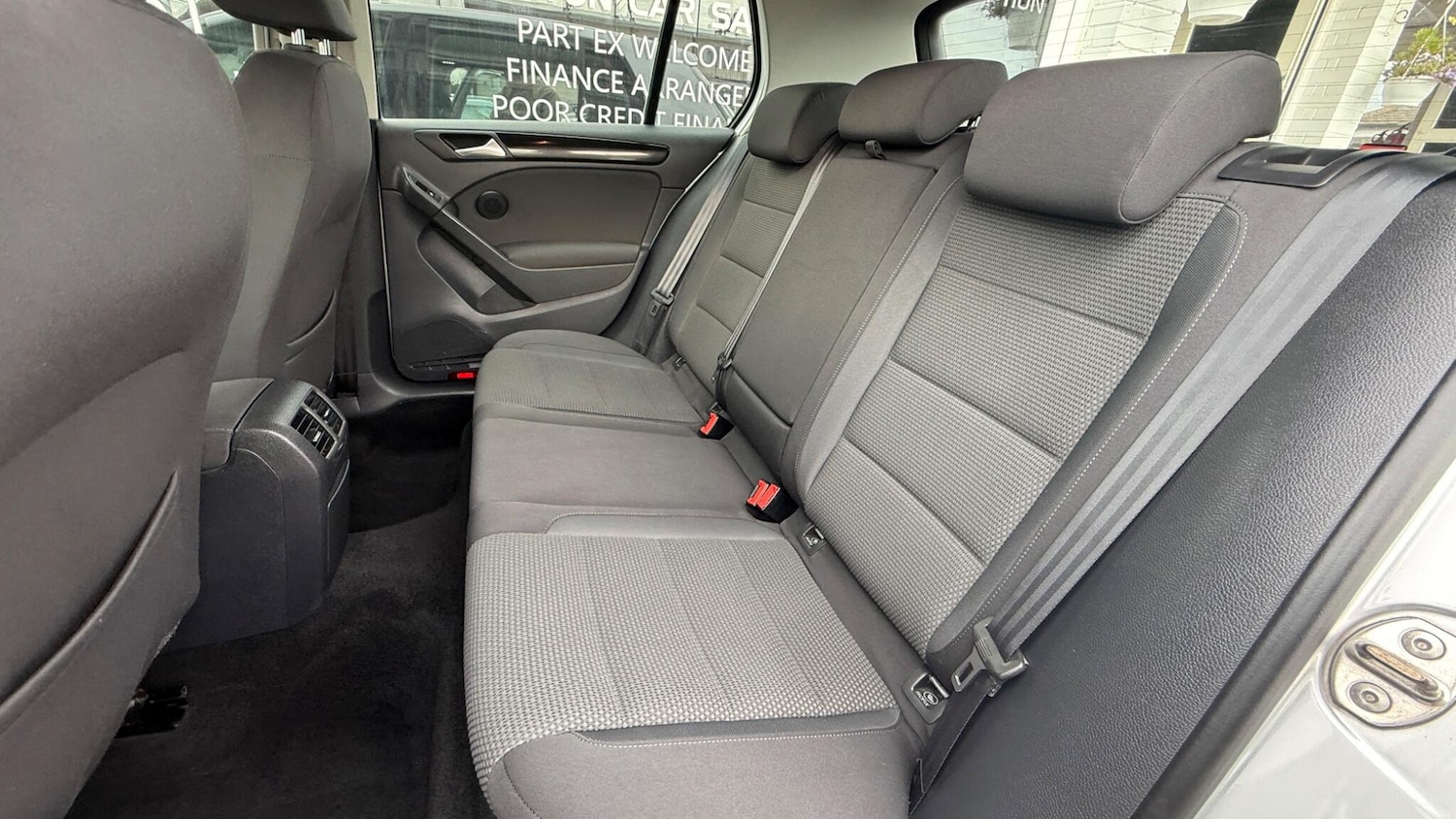 Used Volkswagen Golf 2010 for sale - 76398620: Photo 17