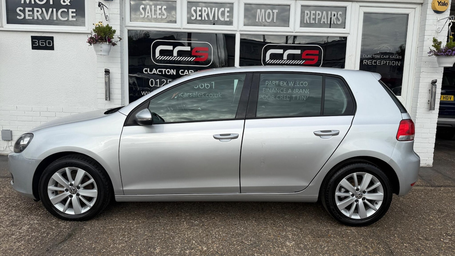 Used Volkswagen Golf 2010 for sale - 76398620: Photo 4