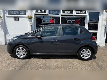 Used Peugeot 208 2017 for sale - 79045037: Photo