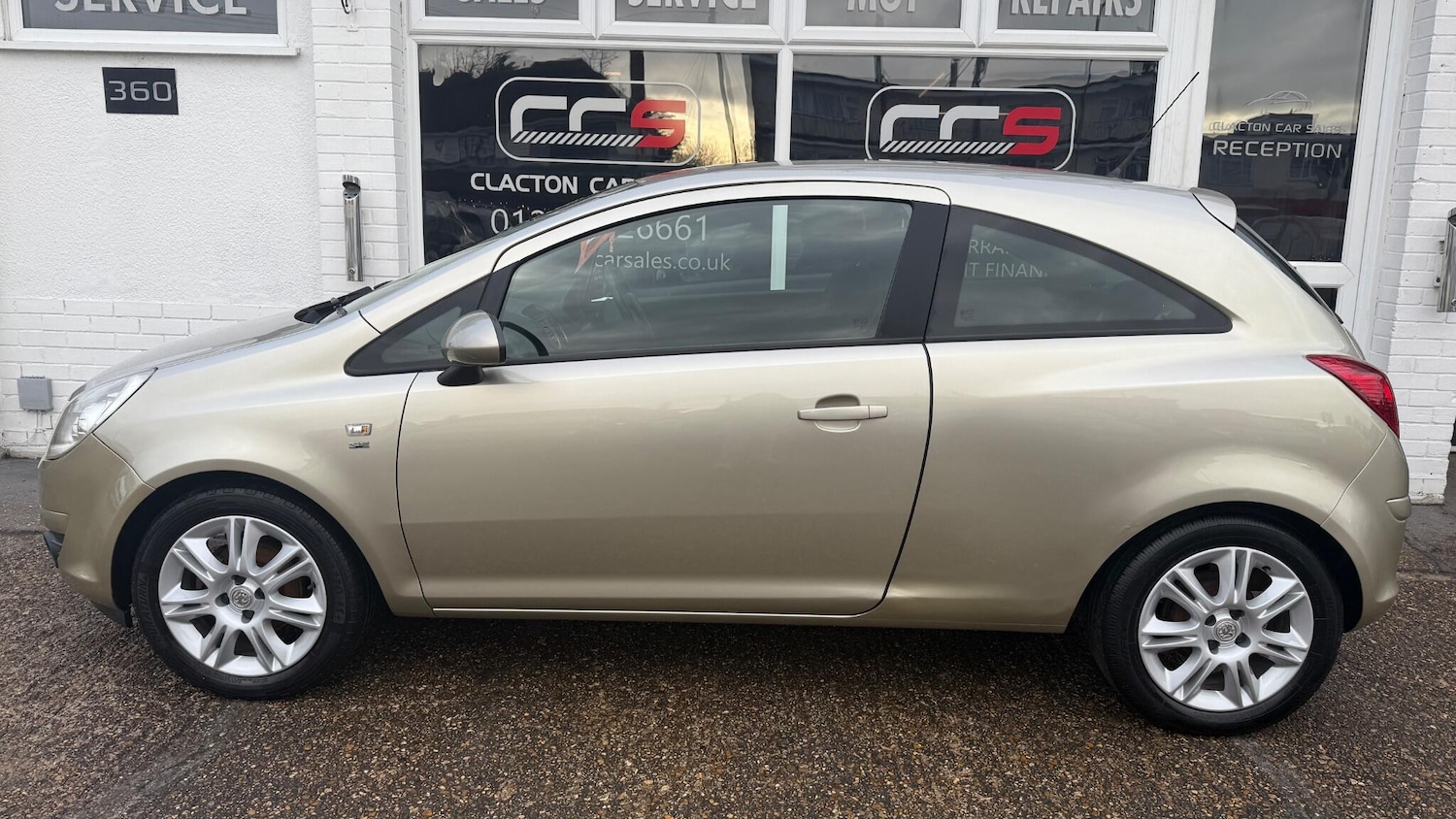 Used Vauxhall Corsa 2010 for sale - 76714517: Photo 4