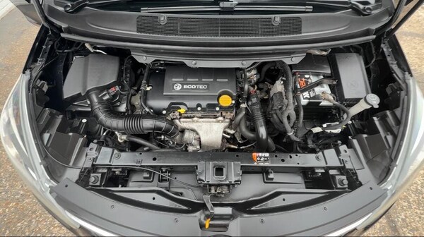 Used Vauxhall Zafira Tourer 2016 for sale - 75990217: Photo 14