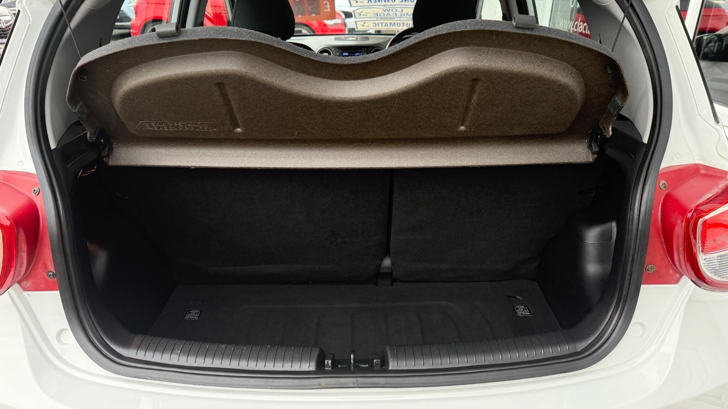 Used Hyundai i10 2015 for sale - 76457369: Photo 14