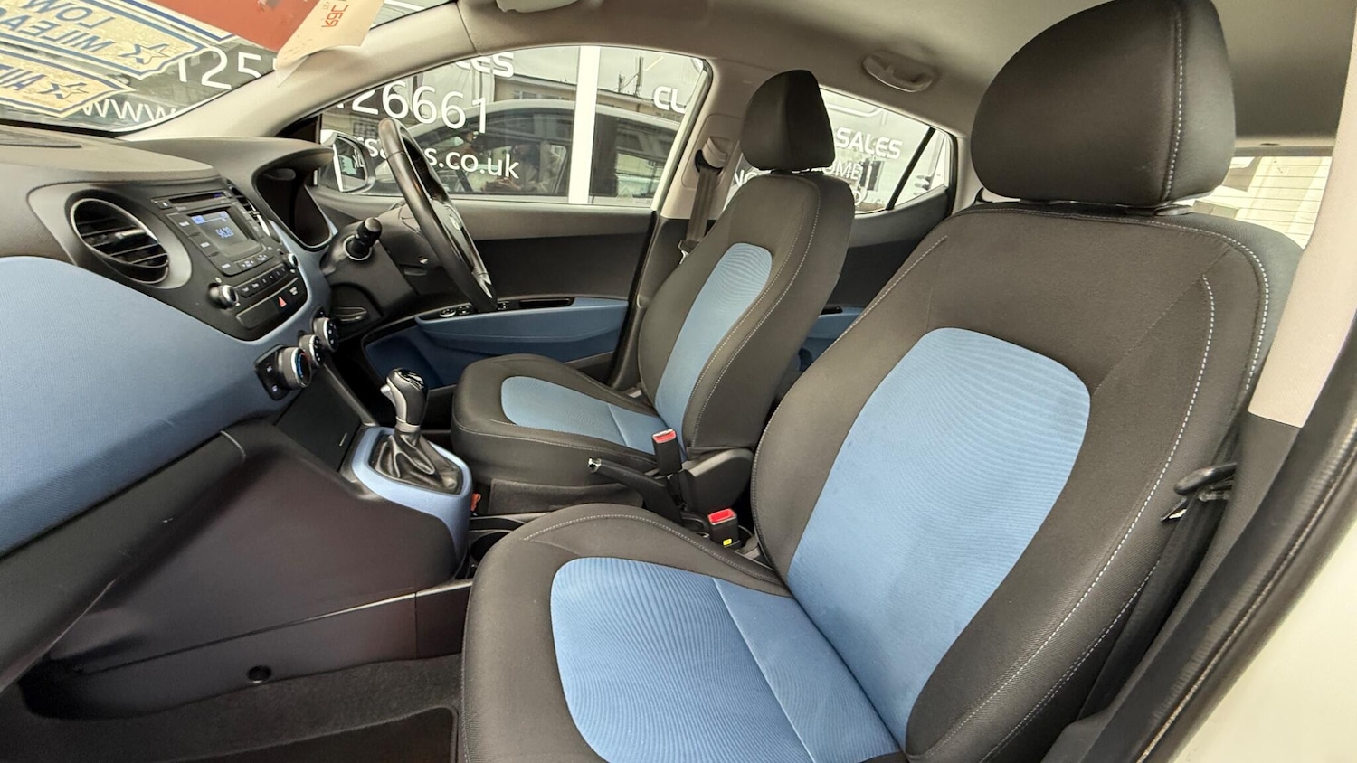 Used Hyundai i10 2015 for sale - 76457369: Photo 15