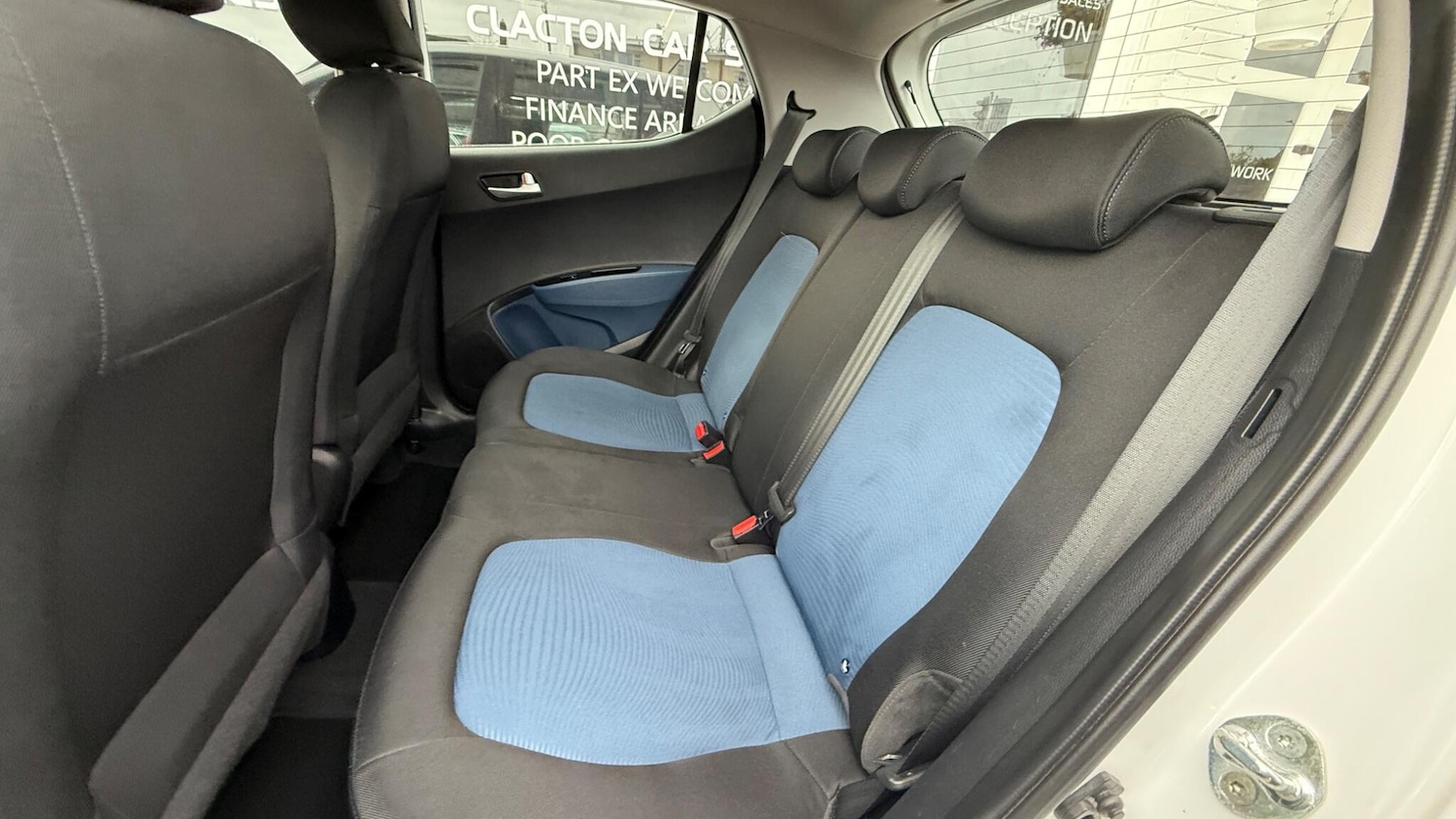 Used Hyundai i10 2015 for sale - 76457369: Photo 17