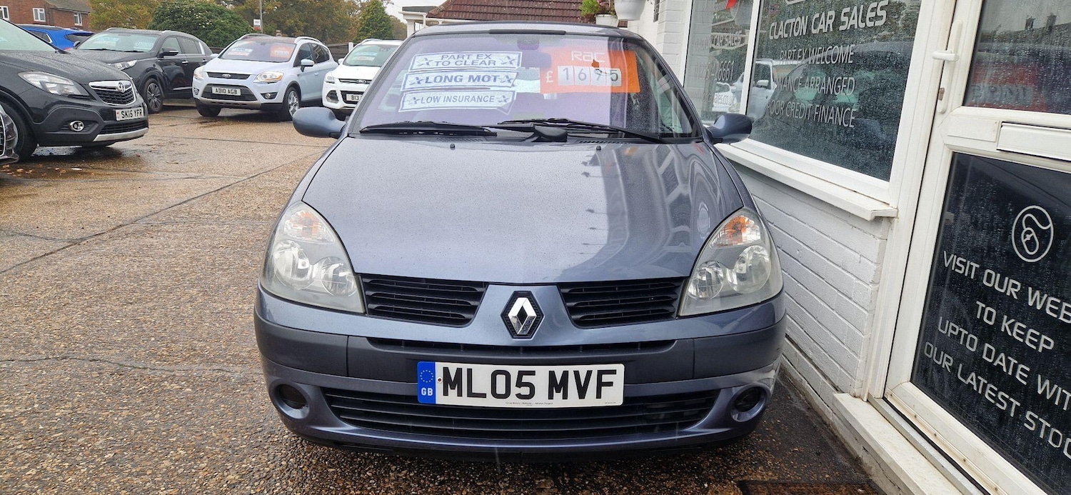Used Renault Clio 2005 for sale - 76537640: Photo 2