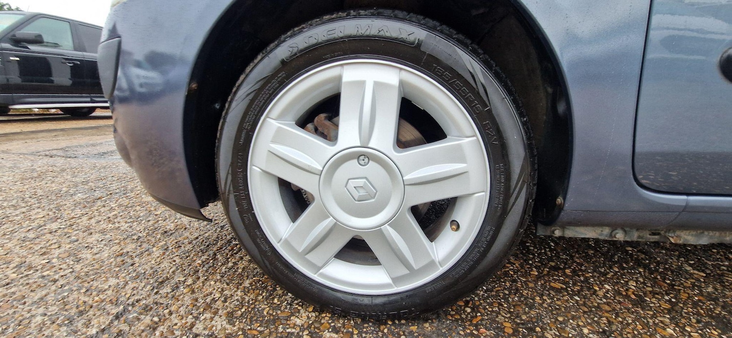 Used Renault Clio 2005 for sale - 76537640: Photo 20