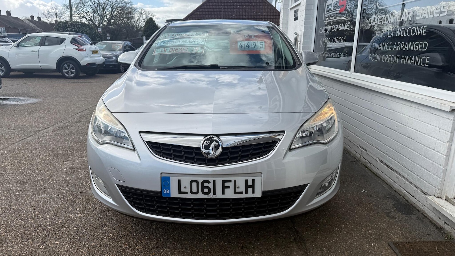 Used Vauxhall Astra 2011 for sale - 77840781: Photo 2