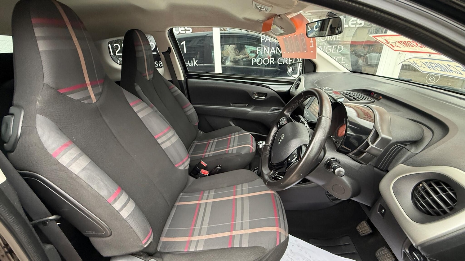 Used Peugeot 108 2015 for sale - 76084840: Photo 10