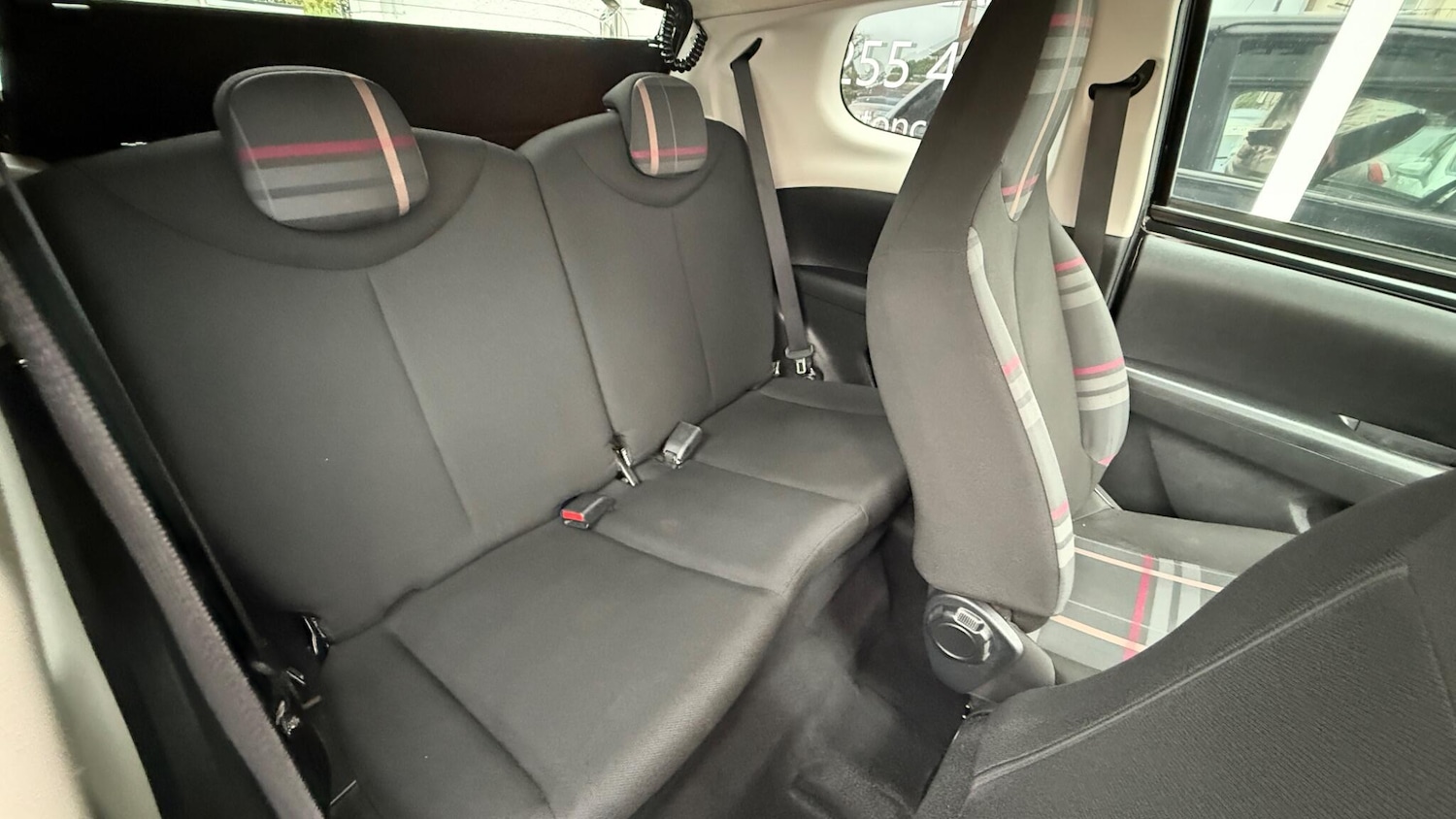 Used Peugeot 108 2015 for sale - 76084840: Photo 11