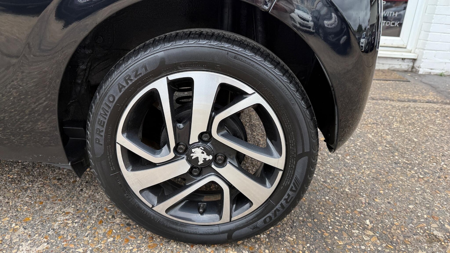 Used Peugeot 108 2015 for sale - 76084840: Photo 17