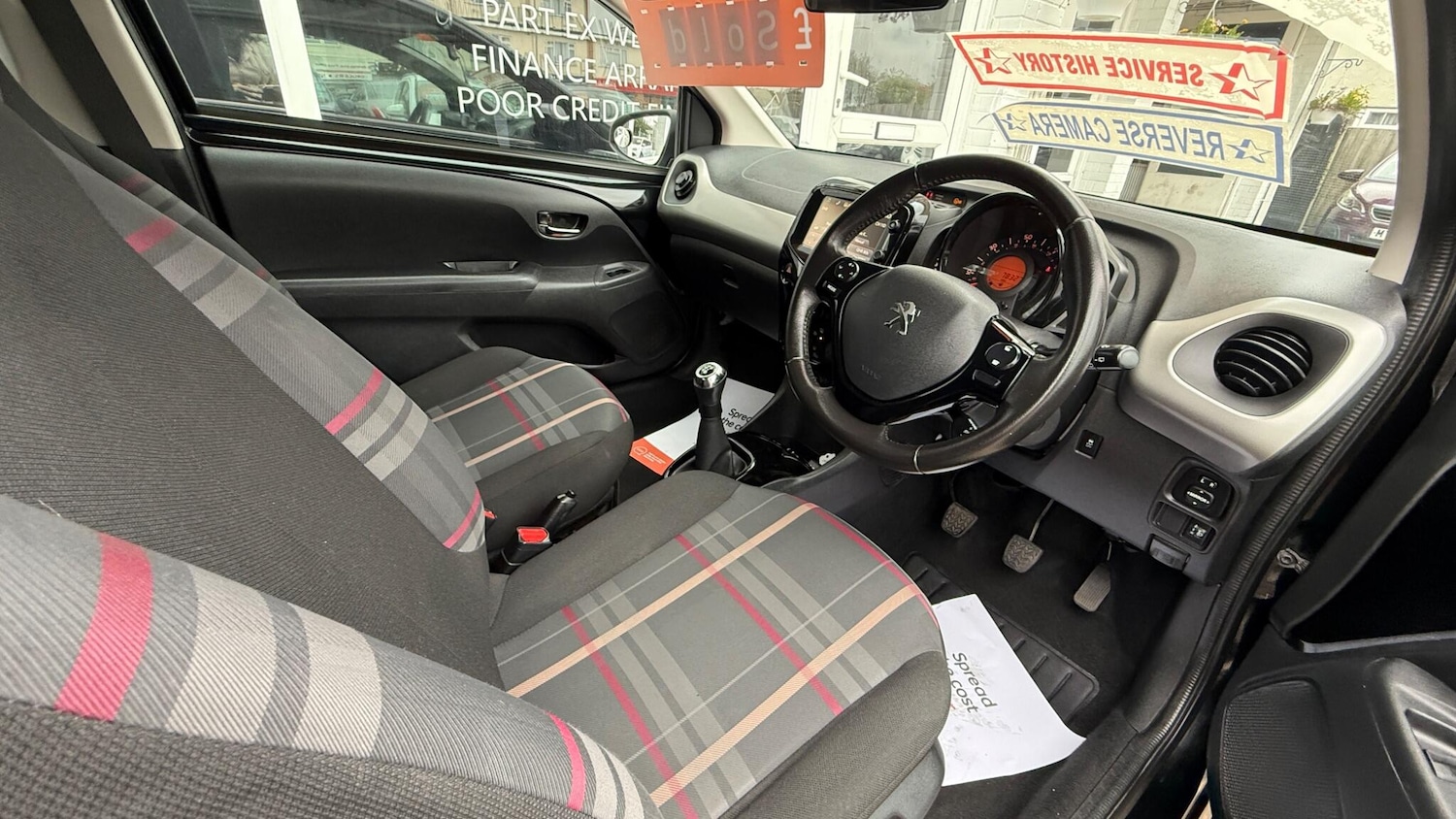 Used Peugeot 108 2015 for sale - 76084840: Photo 9