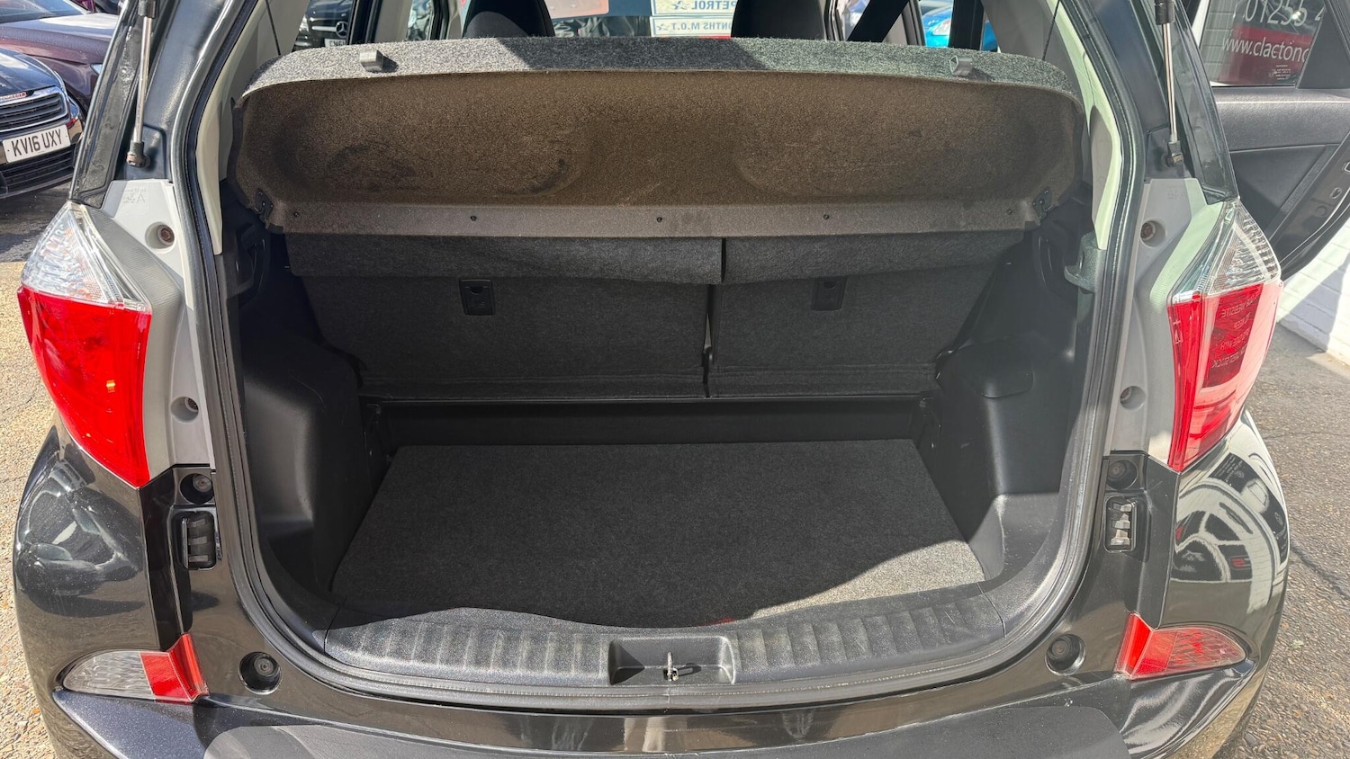 Used Toyota Verso 2011 for sale - 76041834: Photo 12