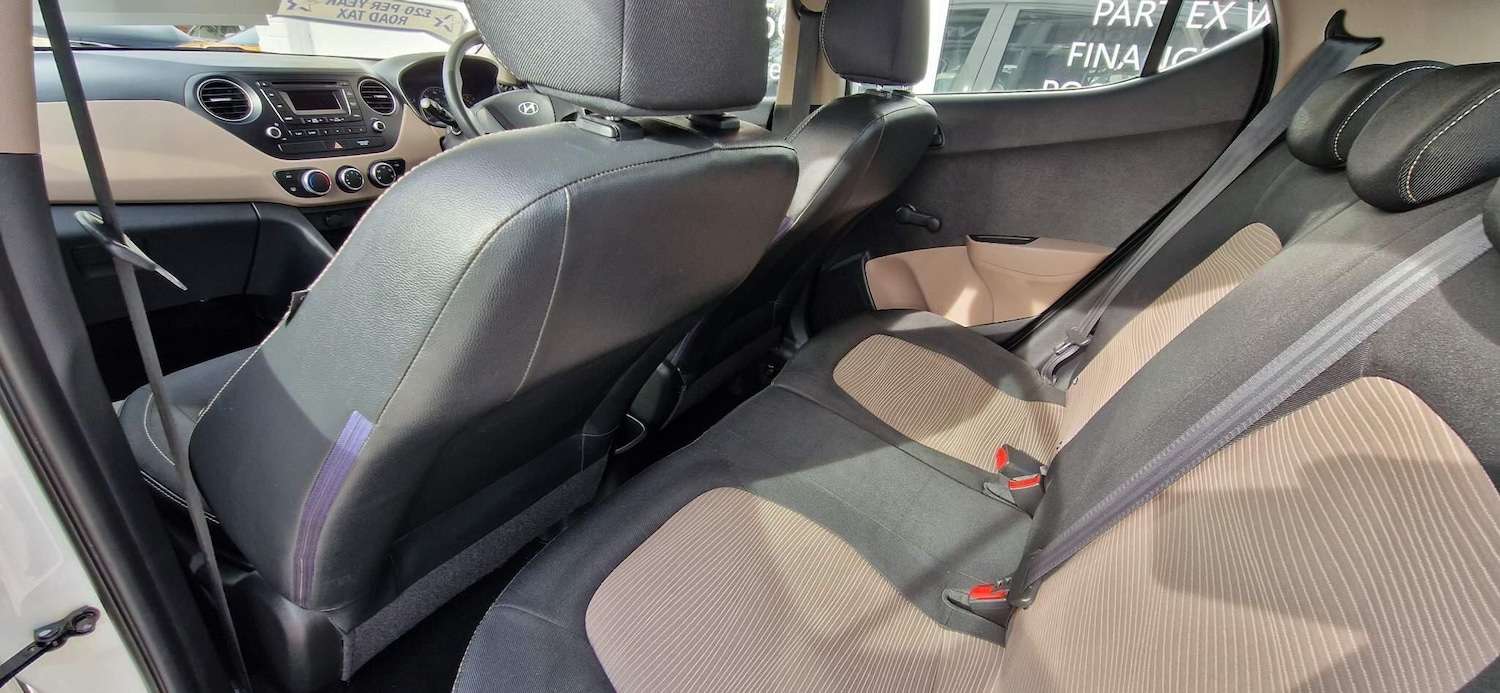 Used Hyundai i10 2014 for sale - 76188858: Photo 18