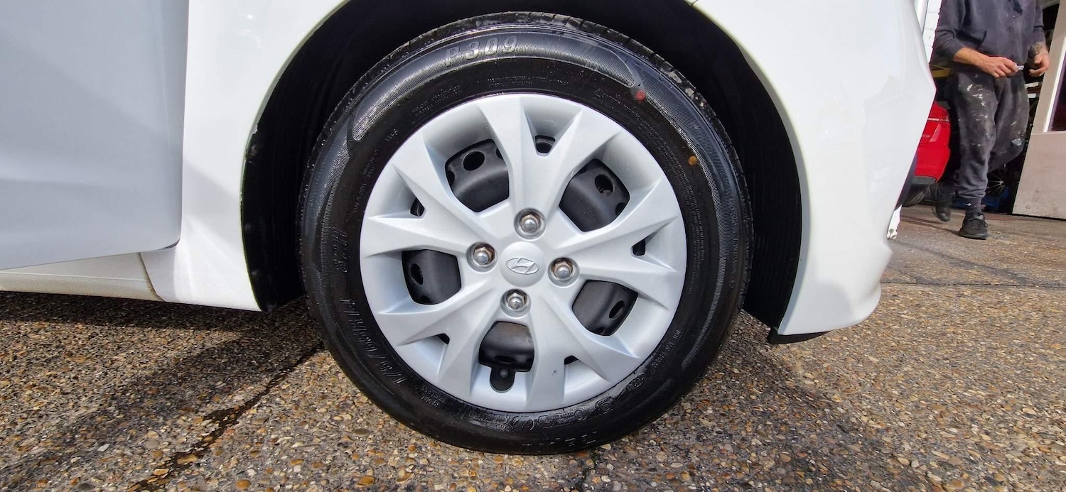 Used Hyundai i10 2014 for sale - 76188858: Photo 20