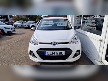 Used Hyundai i10 2014 for sale - 76188858: Photo 2