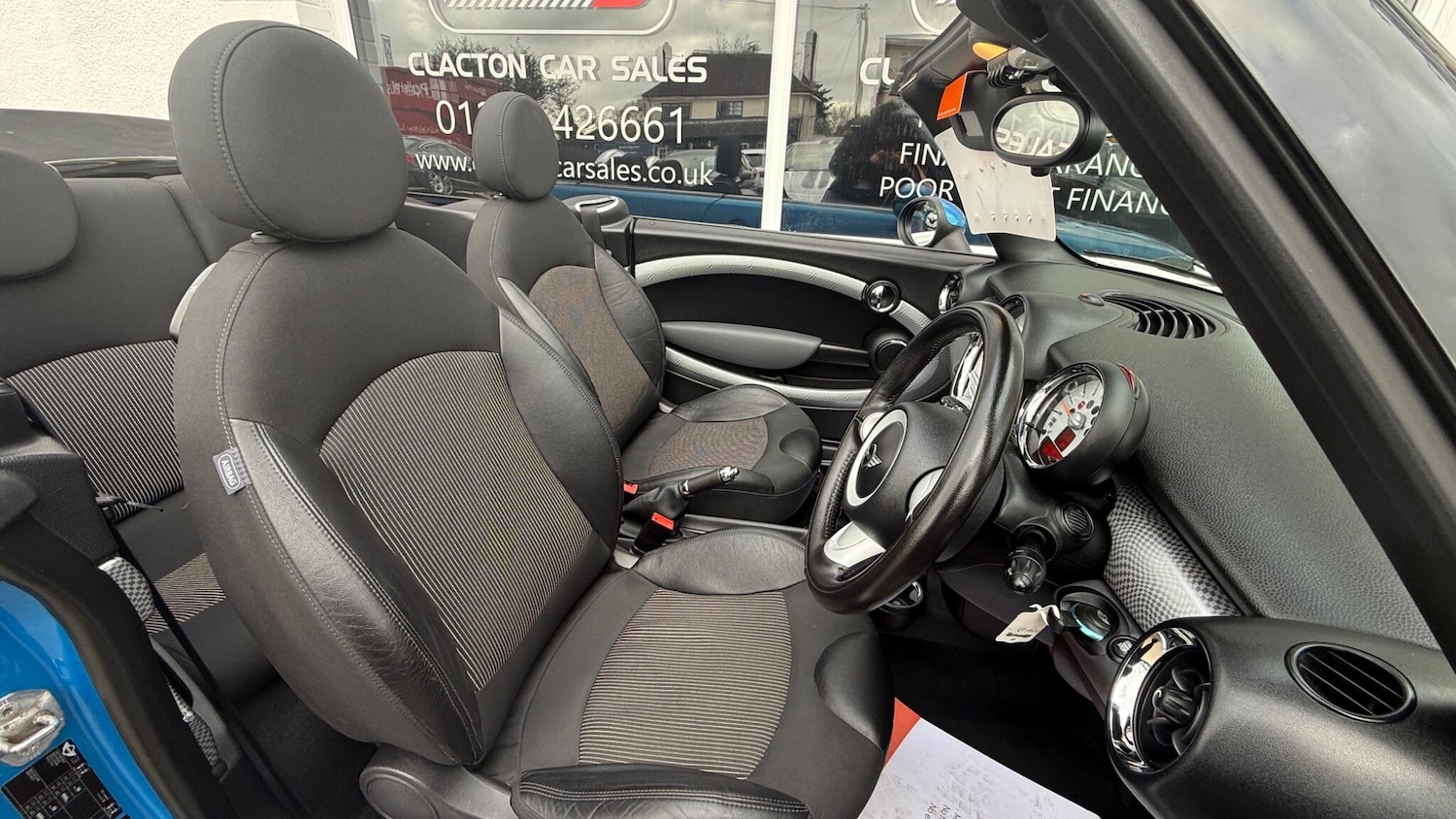 Used MINI Convertible 2010 for sale - 77685066: Photo 10
