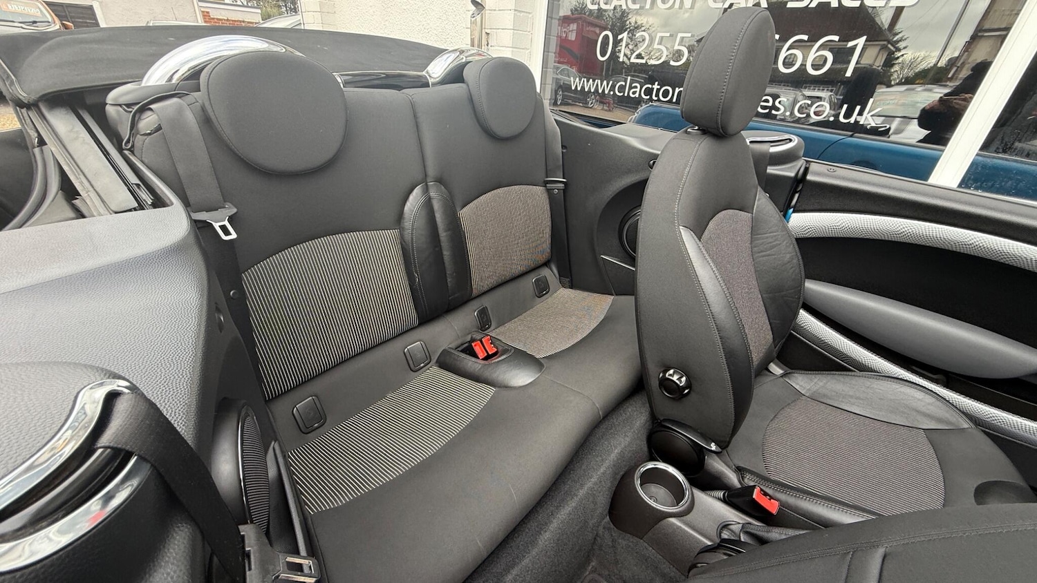 Used MINI Convertible 2010 for sale - 77685066: Photo 11