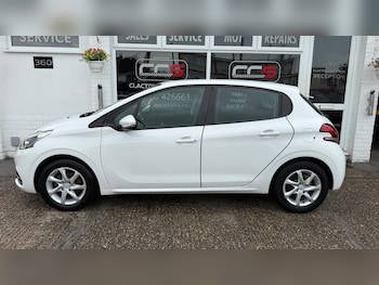 Used Peugeot 208 2015 for sale - 78906406: Photo