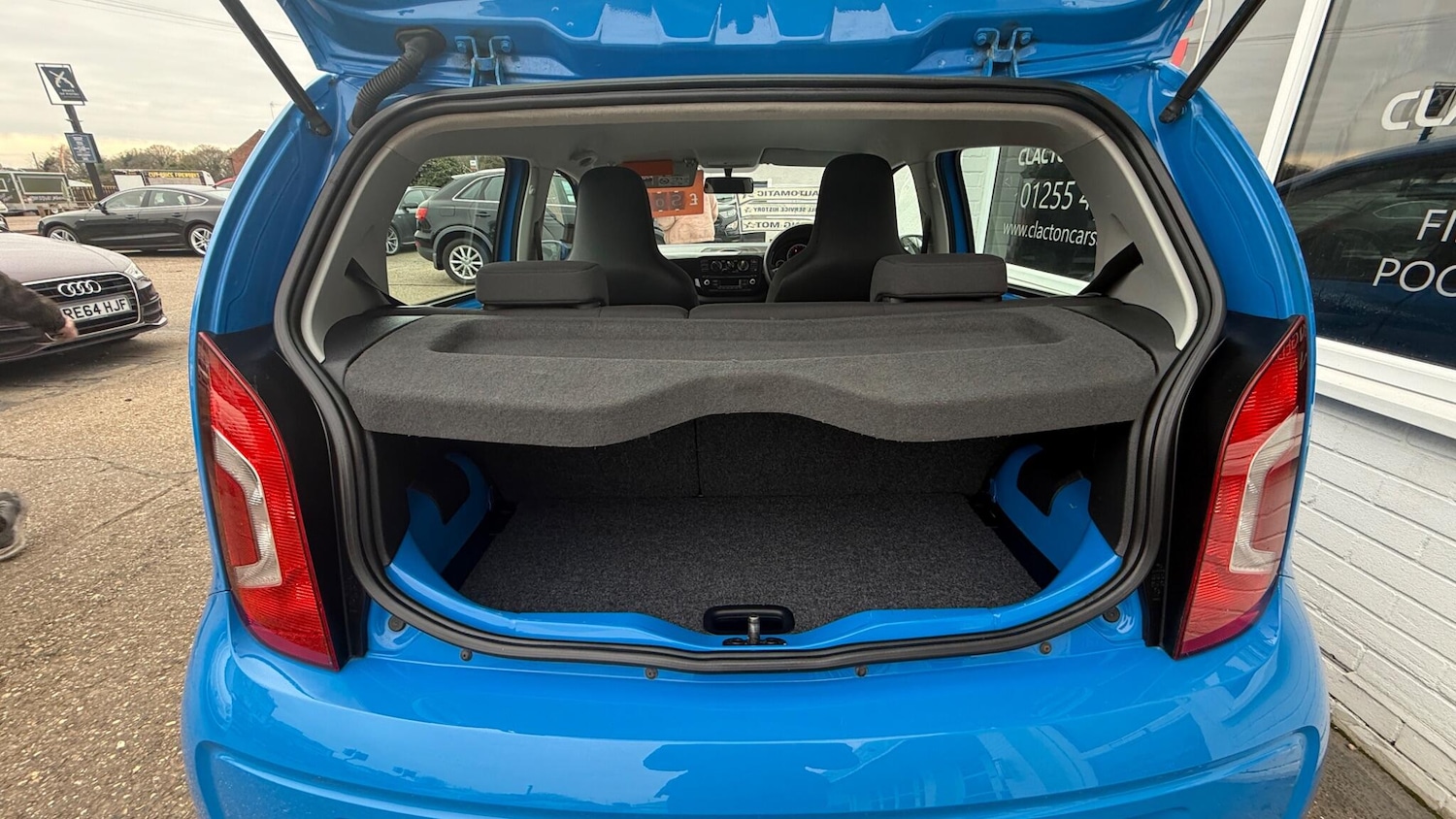 Used Volkswagen up! 2015 for sale - 77599626: Photo 14