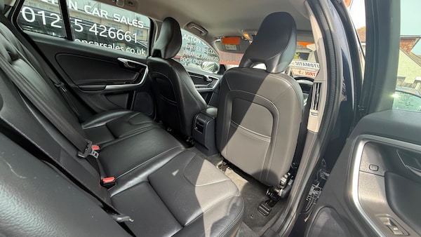 Used Volvo V60 2017 for sale - 75506825: Photo 10